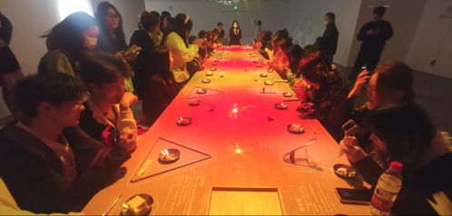 藝術(shù)設(shè)計(jì)學(xué)院舉行20級產(chǎn)設(shè)專業(yè)傳統(tǒng)文化調(diào)研系列活動(dòng) 芷美空間參觀交流