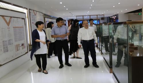 第七屆海峽兩岸 銅陵 銅雕藝術大學生實訓暨銅臺高校銅文化 藝術教育交流活動啟動儀式在我校舉行